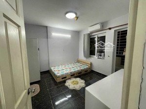 địa chỉ: chung cư 24ab đường d5, đối diện đại học ngoại thương