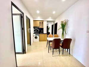 cho thuê phòng ở mặt phố trung kính,yên hoà ,cầu giấy. nhà mới xây.