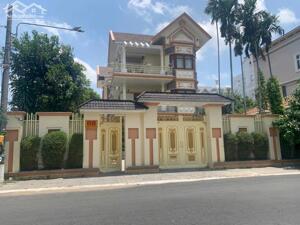 bán căn biệt thự cồn khương, đường phạm công trứ, diện tích 800m2, giá bán 45 tỷ.