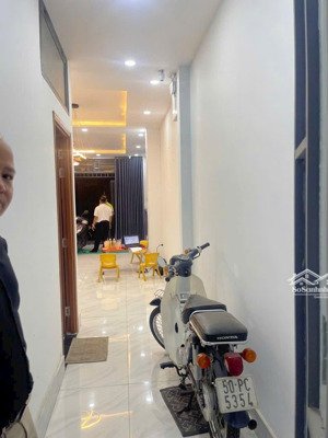 nhà mt nhựa 8m chợ tây lân bình tân