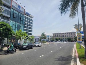 cần bán nhà mặt tiền 3 tầng đường 29/3, hoà xuân, cẩm lệ, đà nẵng