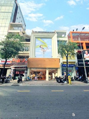 cho thuê nhà phố ngang 8m, dtsd 350m2 mặt tiền kinh doanh sư vạn hạnh