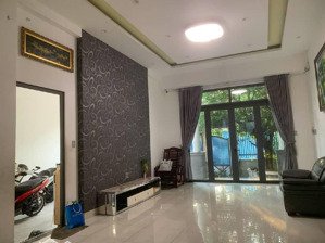 bán biệt thự sân vườn - 2tầng - 8x25 - phước long b - chỉ với 80tr/m