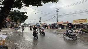 bán lô đất mặt tiền đường lò lu đang mở rộng 30m. khu vực sầm uất nhất. dt 5x23m giá cực tốt