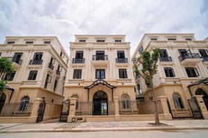 bán căn biệt thự song lập rẻ nhất chiết khấu lên đến 28% phân khu đảo vua vinhome vũ yên