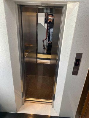 bán nhà mặt tiền sư vạn hạnh, q10 rộng 5.3x11m, 6 lầu + lửng có thang máy riêng dưới 20tỷ còn tl