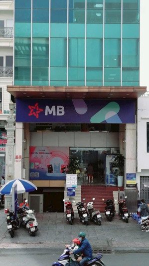 bán tòa nhà vp mặt tiền lê văn duyệt p1 q. bình thạnh 7.5x28m hầm 9tầng. hđt 382tr/th giá 105tỷ