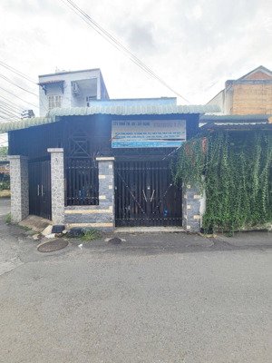 3.45 tỷ/ bán nhà cấp 4 có gác mt đường cao bá quát gần chợ dĩ an 1 tp dĩ an kinh doanh nhỏ