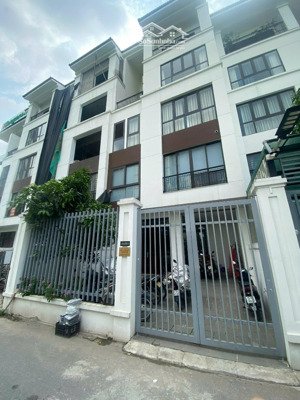 cho thuê nhà kđt hoàng thành mỗ lao - nguyễn văn lộc. dt 120m2, 5 tầng, thang máy. giá 48tr