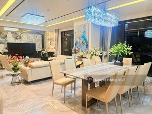 gia đình cần bán ch 180m2, 3n+1 tòa royal. full đồ đẹp, tầng trung thoáng mát, full đồ đẹp, bao phí