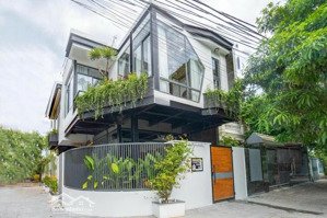bán villa góc 2 mặt tiền nguyễn đức an & nguyễn đình, sát biển mỹ khê full nội thất, hồ bơi