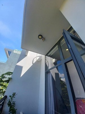 hạ giá - bán nhà 2 tầng mặt tiền đường diên hồng - hòa xuân. giá nhỉnh hơn giá đất chút