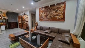 bán gấp căn góc one18 chỉ 8 tỉ hơn,full đồ cao cấp