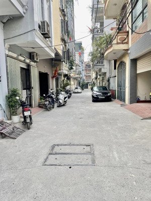 77 m2 x 5 tầng đường giải phóng - hoàng mai ô tô vào nhà, thang máy, 