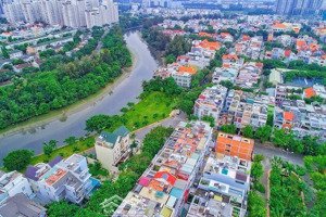 bán nhà khu ven sông tân phong đối diện trường đh rmit q7. dt: 5x18m 1 trệt 3 lầu.