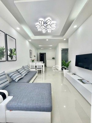 cho thuê căn hộ sky garden 3, pmh, q7, dt 68m2, tk 2pn nhà bao đẹp, giá chỉ 15 triệu