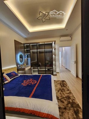 nhà mới đập hộp, thang máy, thái thịnh, 38m*7t* giá chào 9,9 tỷ, thoáng trước sau, công năng đ đủ.