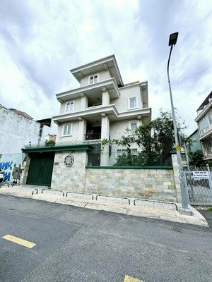 bán biệt thự mới - đẹp đường nguyễn thành ý,đakao, q1.dt:12,50 x 19m,cn : 239m2 - 4 tầng mới