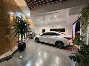 bán nhà góc 2 mặt tiền đường, gần biển, ngay trung tâm bàn cờ giá 11,5 tỷ