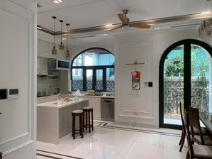 biệt thự siêu đẳng cấp, ngắm là mê. lh; 