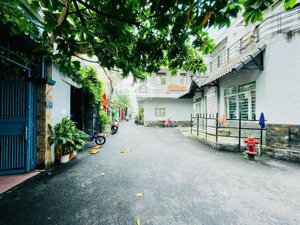 bán nhà tặng gpxd 1 trệt 5 lầu, dt 72.8m2 hẻm nhựa xe tải 8m cách mt nguyễn văn nghi 30m, nhỉnh 8tỷ