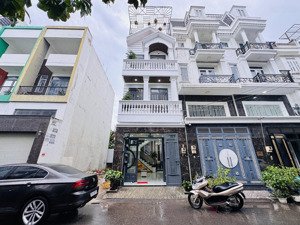 nhà khu phố đồng bộ giá nhỉnh 5 tỷ trục đường hà huy giáp phường thạnh lộc