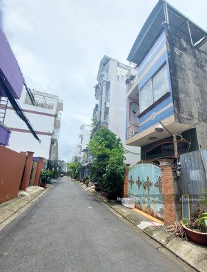 bán nhà mặt tiền quận 7 đường 8m, xe hơi ngủ trong nhà, 70m2, nhỉnh 7 tỷ