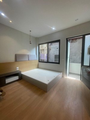 hiếm, hoàng cầu, 70m, 5ngủ, gara ô tô tránh, nhà xây mới, thang máy, kinh doanh, 2 thoáng, sổ vuông