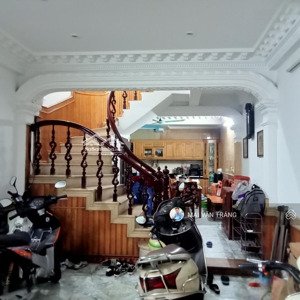 11.5 tỷ! bán nhà ngõ thịnh quang đống đa, dân xây 50mx5t full mái,ô thang máy,mặt tiền 4m, 2 thoáng