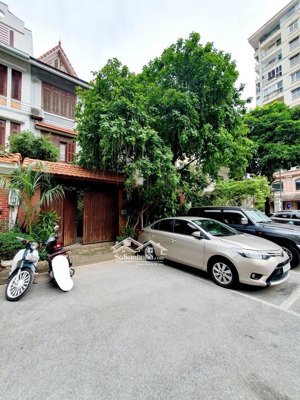 biệt thự liền kề ba đình view công viên - 150m2 - 3 mặt thoáng vỉa hè rộng ô tô tránh