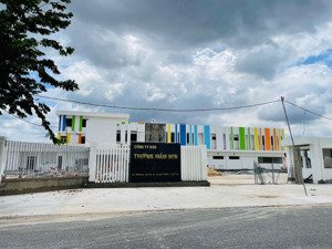 ngay mặt tiền dt769, ngay kdc d2d kế sân bay - bán lô 184m2 giá 2tỷ5 view công viên, sát chợ lộc an
