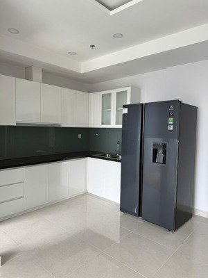 2pn2wc 74m2 3 máy lạnh mới - 1 tủ lạnh 2 cánh mới - rèm 2 lớp mới