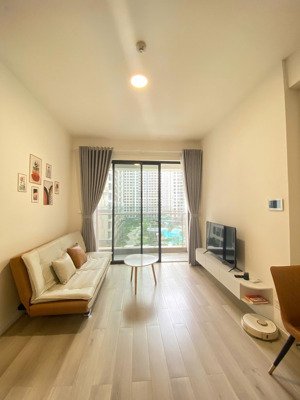 giảm ngay 5tr! căn góc vinhomes grandpark, q.9, 79m2 full nội thất, view đẹp hồ bơi, giá 15tr/tháng