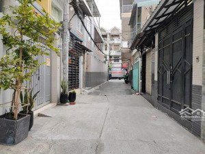 bán chdv hẻm xe hơi âu dương lân gần cầu chữ y