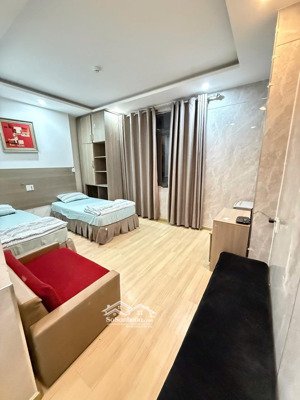 siêu phẩm căn hộ 7 tầng phạm thiều- cách biển 200m- dòng tiền 100 triệu/ tháng