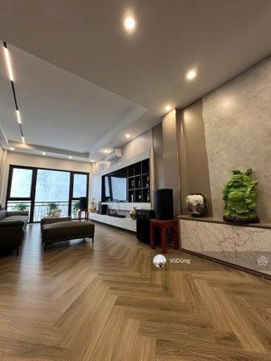 bán nhà mặt hồ ngọc lâm, dt 75m2, mặt tiền 5m, nhà 6 tầng, thang máy, kinh doanh, ô tô tránh