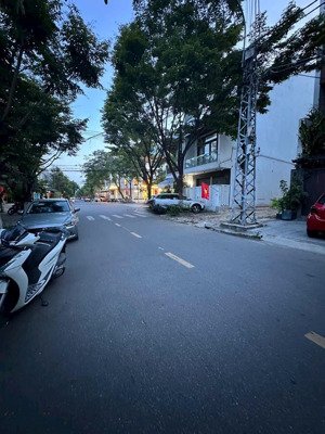 cần bán gấp căn nhà 3 tầng mặt tiền đường phạm phú tiết, gần đường phan đăng lưu