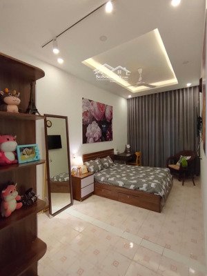 cho thuê phòng trọ quận 3 giá rẻ, sân vườn, nội thất y hình, ngay chợ vườn chuối, quận 3