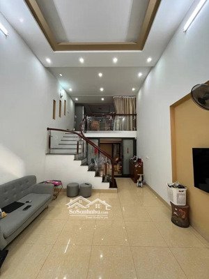 phân lô 2 mặt phố, ô tô tránh - vỉa hè - kinh doanh sầm uất - nhà chủ xây tâm huyết - ô tô cất nhà