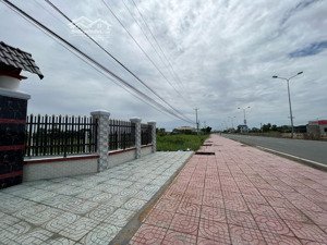 bán đất mặt tiền 830 cảng quốc tế tân tập tây ninh( long an củ )