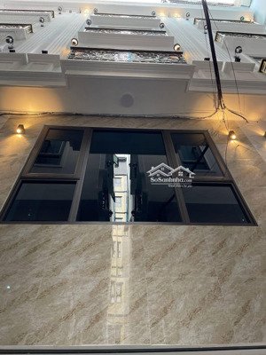 chính chủ bán nhà trần duy hưng - cầu giấy - 36m2 - 6 tầng - 4 ngủ - ô tô đỗ cửa - nhà mới