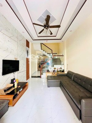 ngộp bank cần bán 1tỷ350 nhà thuận giao - thuận an, dt 50m2 ( 5x10 ) 3 pn, 2wc. sổ sẳn - hoàn công