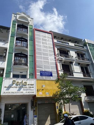chính chủ cần bán gấp nhà 5 lầu mặt tiền bà hạt quận 10.dt:4.2x21m giá chỉ 24 tỷ