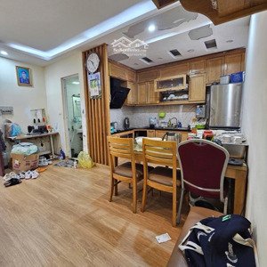 cần bán căn góc chung cư tp giao lưu 90m2 - 3 phòng ngủ - gần hồ điều hoà giá nhỉnh 5 tỷ