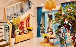 bán nhà 3 tầng mới đẹp sát đường nguyễn hữu thọ gần sân bay quốc tế đà nẵng