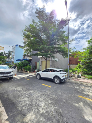 đất 76,5m2 full thổ cư nở hậu 5,6m giá tốt trong kdc đồng bộ