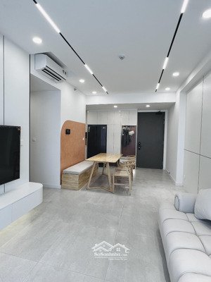 cho thuê cc the antonia, 28 triệu, 80m2, 2pn, 2wc, nội thất đầy đủ, view biệt thự, xem nhà 24/7.