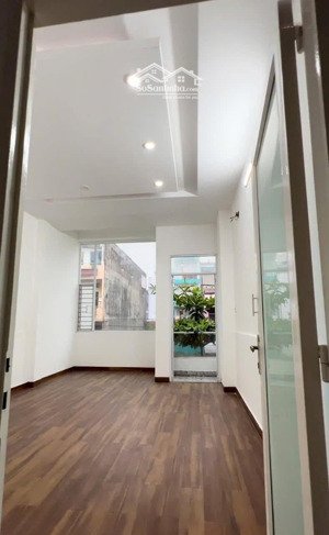 bán gấp nhà chính chủ đường điện biên phủ quận 3 , 70m2, giá 3ty250 lh vân xem ngay