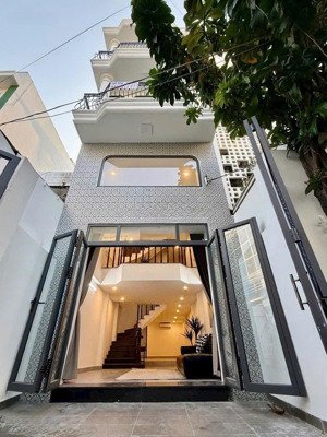 siêu phẩm nhà đẹp mặt tiền đường hoa - 12 hoa lan phường 7 quận phú nhuận
