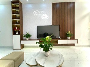 toàn thắng- trung tâm q đống đa - dt 41m2 , 3 tầng - giá 8 tỷ